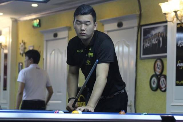 他们似乎找 他们似乎找