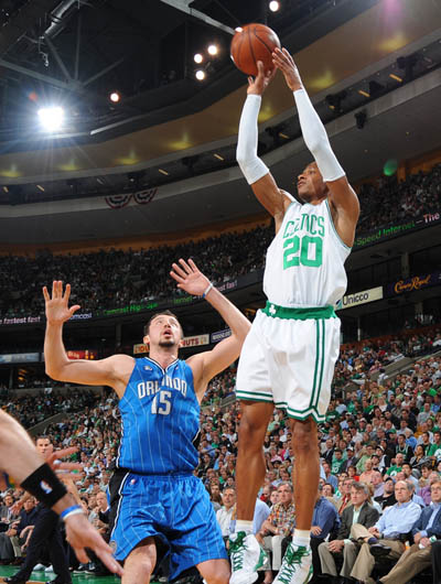 多观众关注 多观众关注