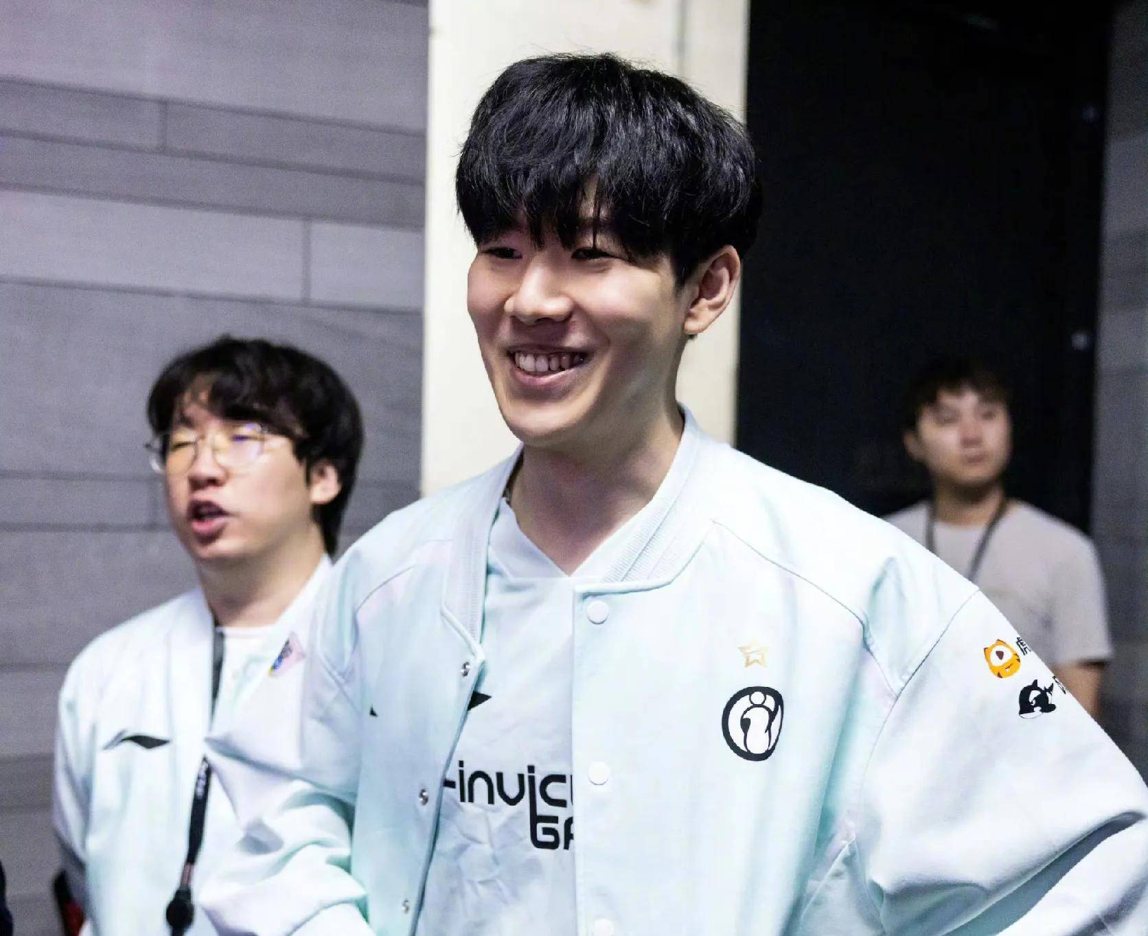 在接发设计 在接发设计